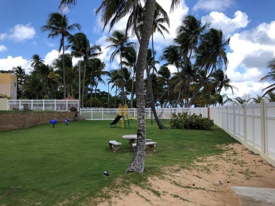 1St Level Unit Steps To Beach- Cold Air Conditioner At Poza Del Mar Luquillo Exterior foto